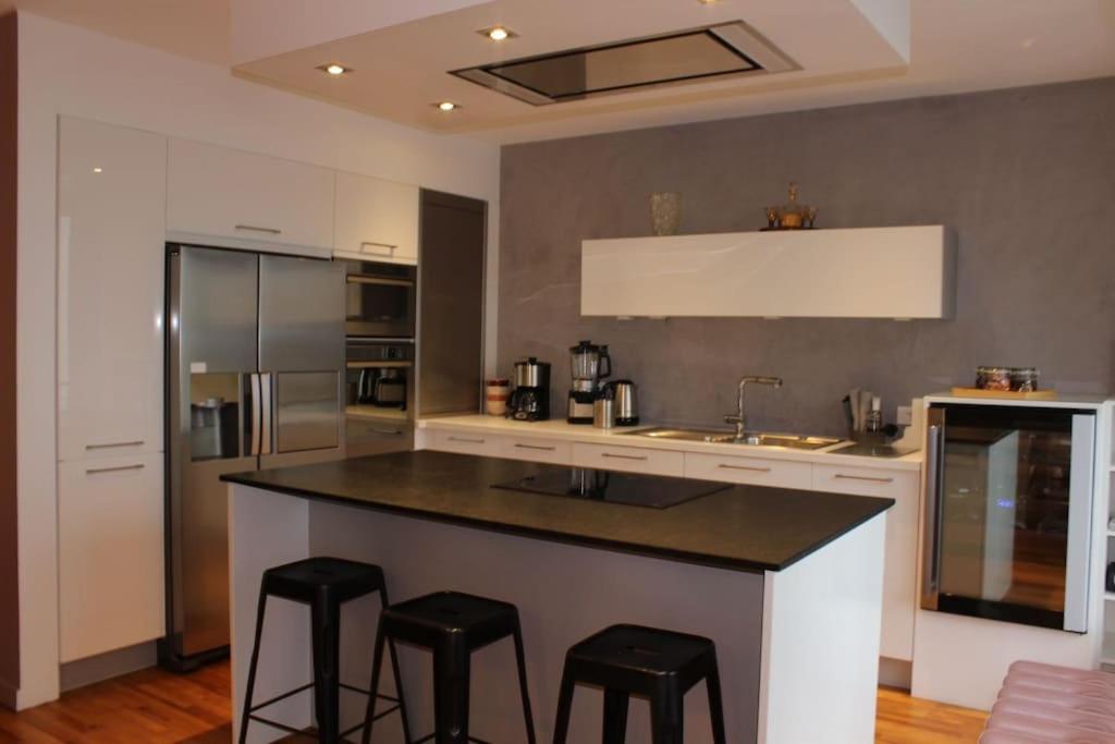 Le Jane : Centre Ville, Garage, Balcon Анси Екстериор снимка